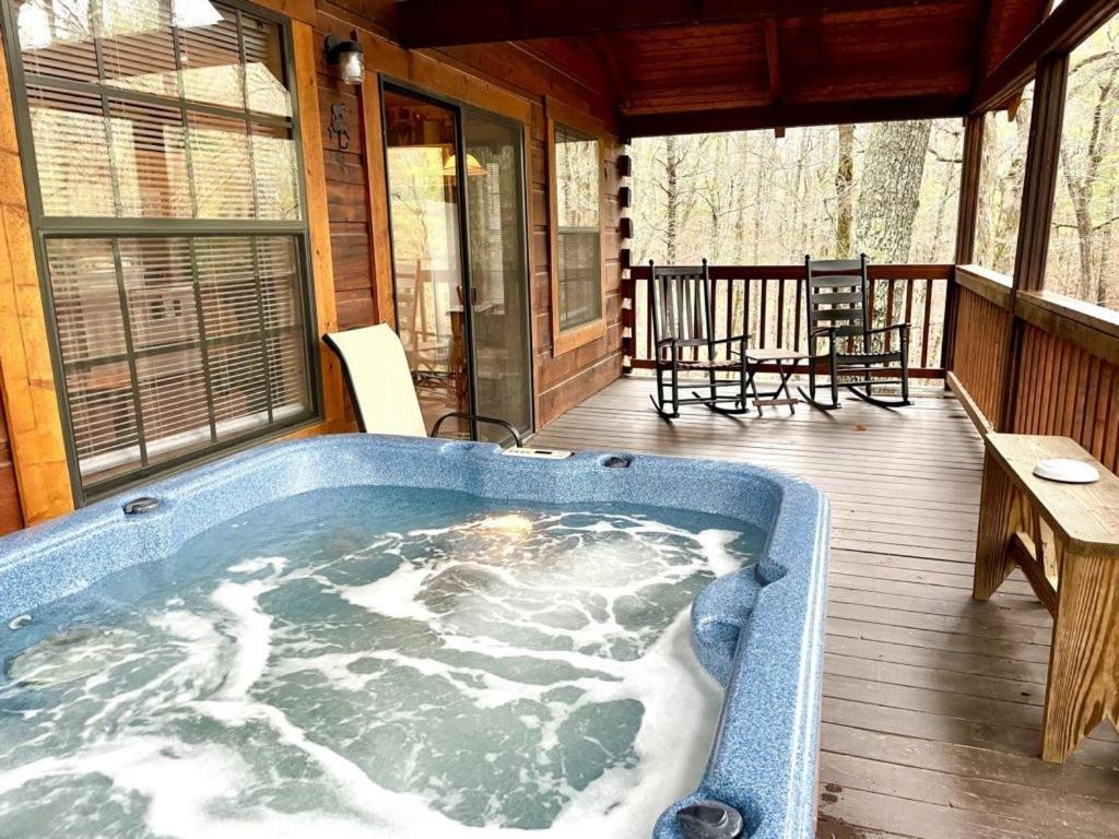 Crazy Bear - Motorcycle Friendly Home With Hot Tub And Grill Tellico Plains Екстер'єр фото